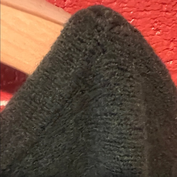 Elegant Green Women's Sweater - Picture 5 of 6